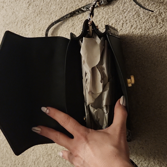 Cute Black & Snakeskin Purse - Picture 3 of 3